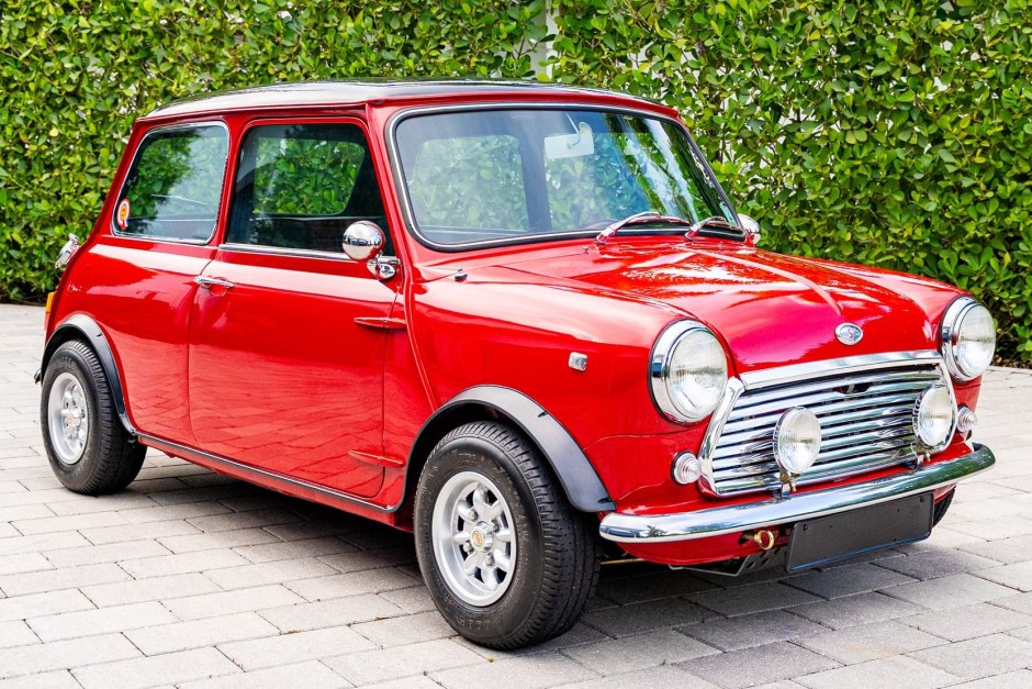 1961 Mini Classic Mini sold at auction for $30,000