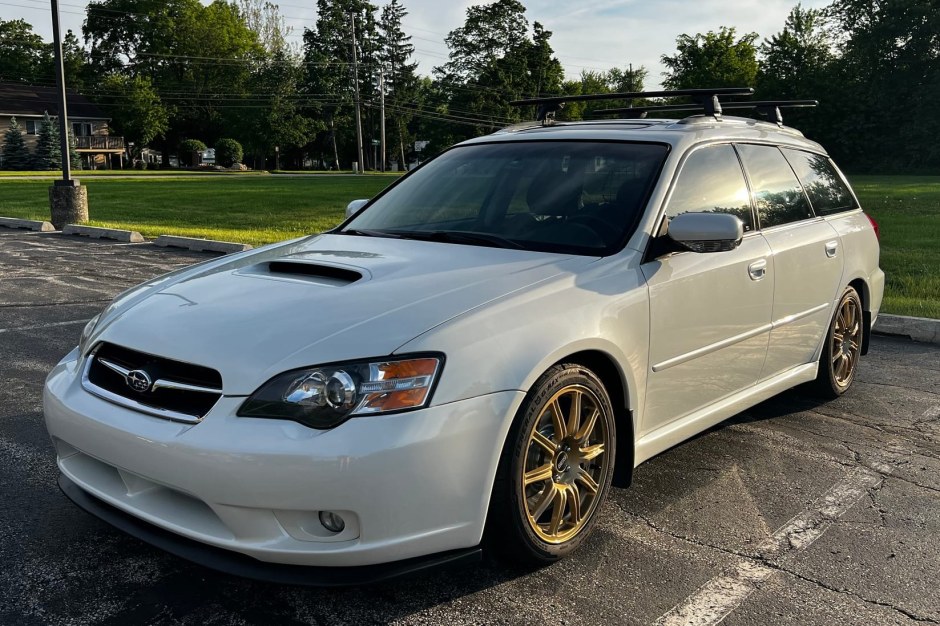 2005 Subaru Legacy sold at auction for $18,555
