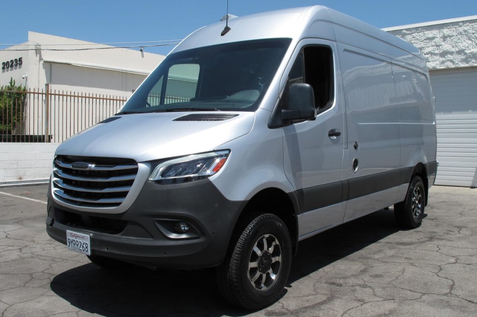 2019 Mercedes-Benz Sprinter sold at auction for $31,500