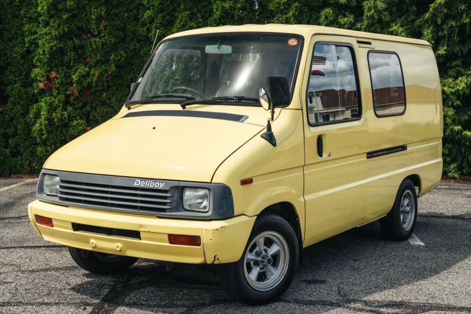 1995 Toyota LiteAce sold at auction for $6,100