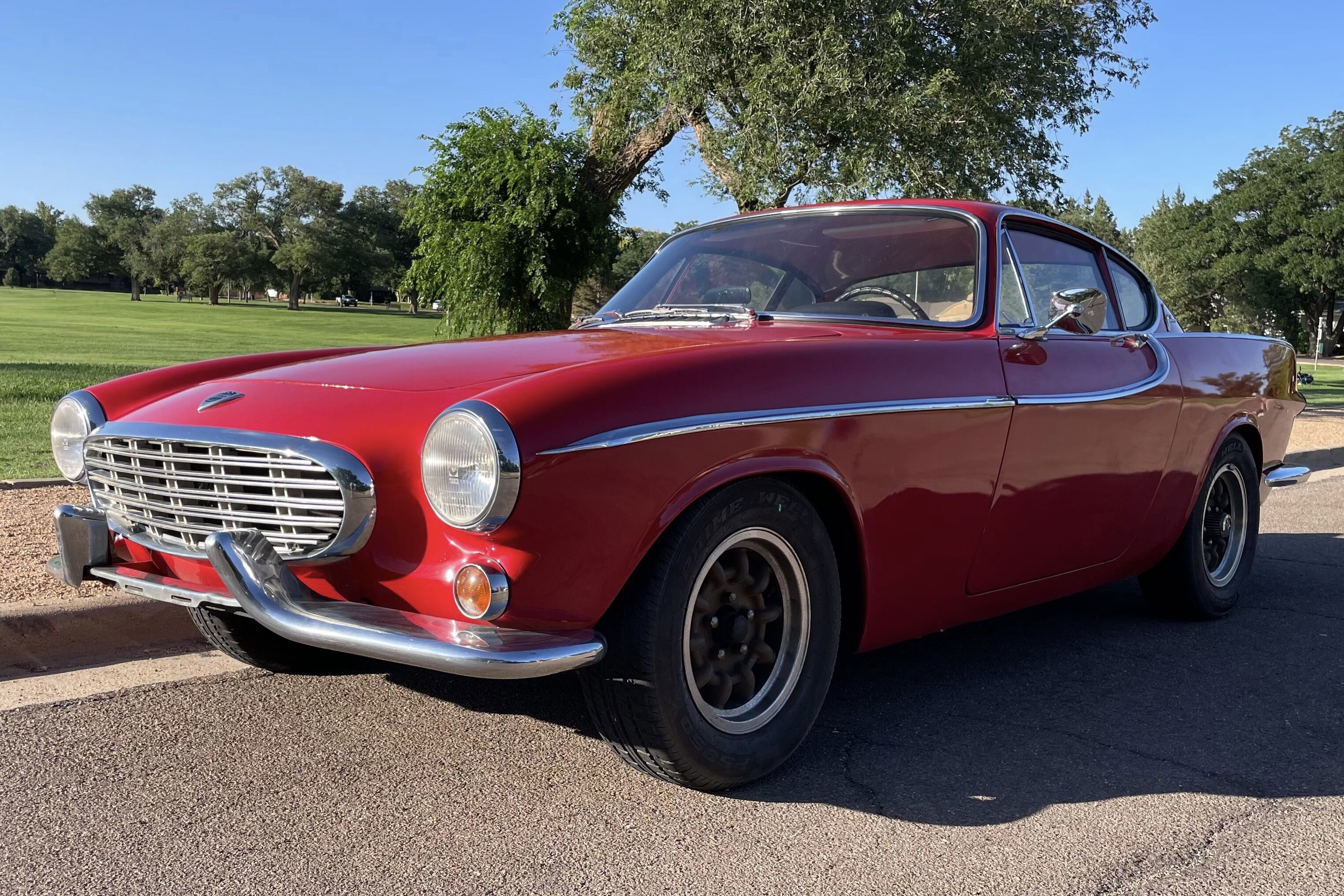 1963 Volvo 1800 sold at auction for $7,500