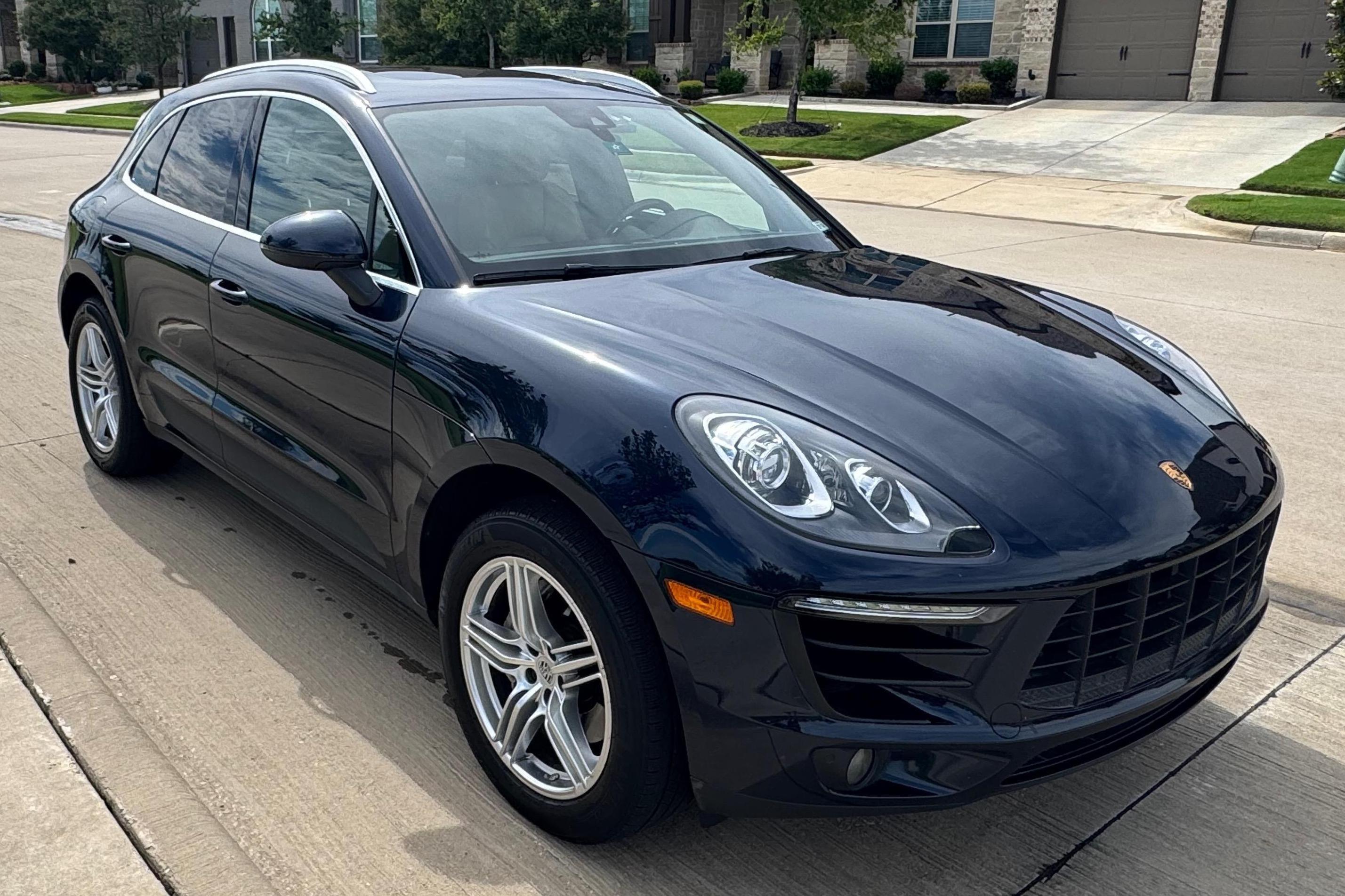 2017 Porsche Macan sold at auction for $14,000