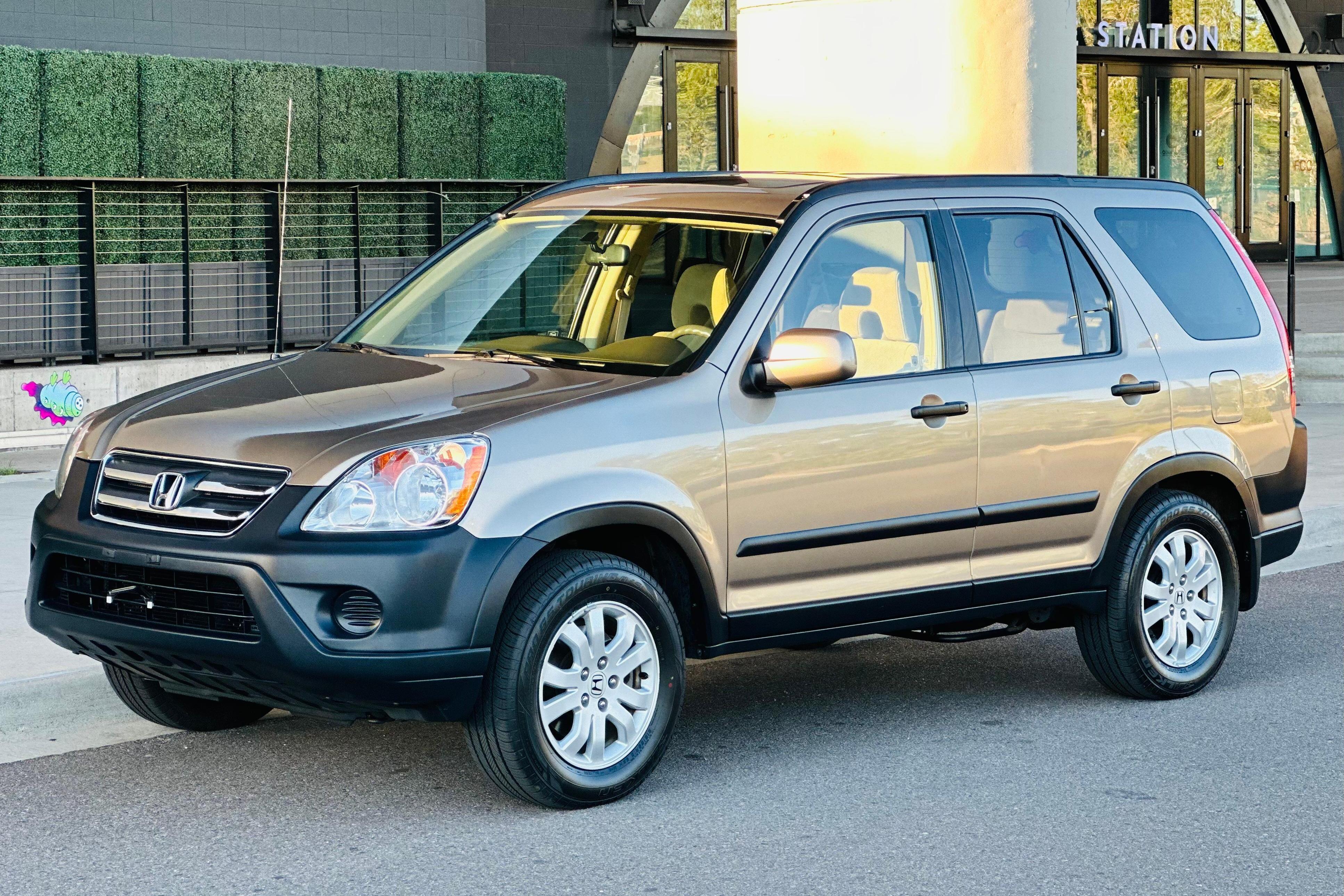2005 Honda CR-V sold at auction for $11,000