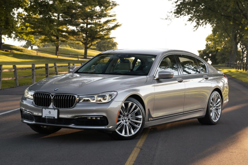 2016 BMW 7-Series sold at auction for $32,250