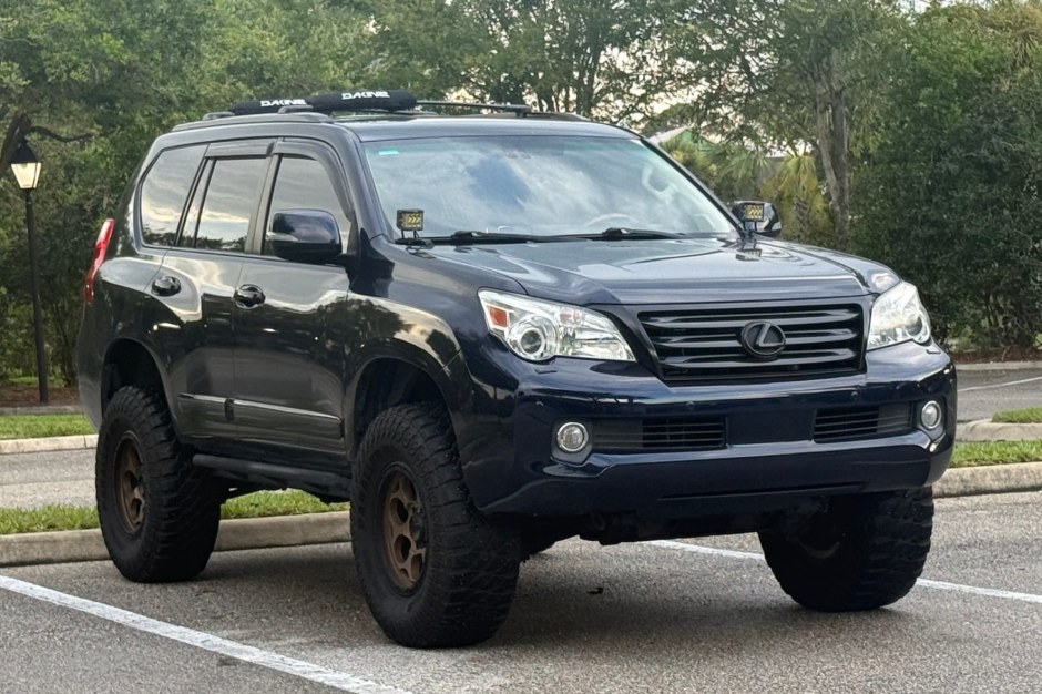 2011 Lexus GX sold at auction for $9,350