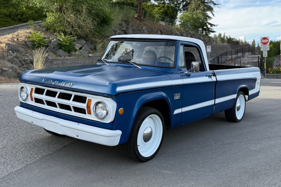 1969 Dodge D Series sold at auction for $11,000