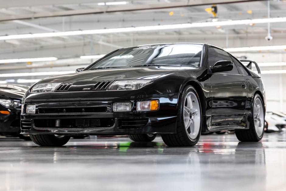 1995 Nissan 300ZX sold at auction for $80,000