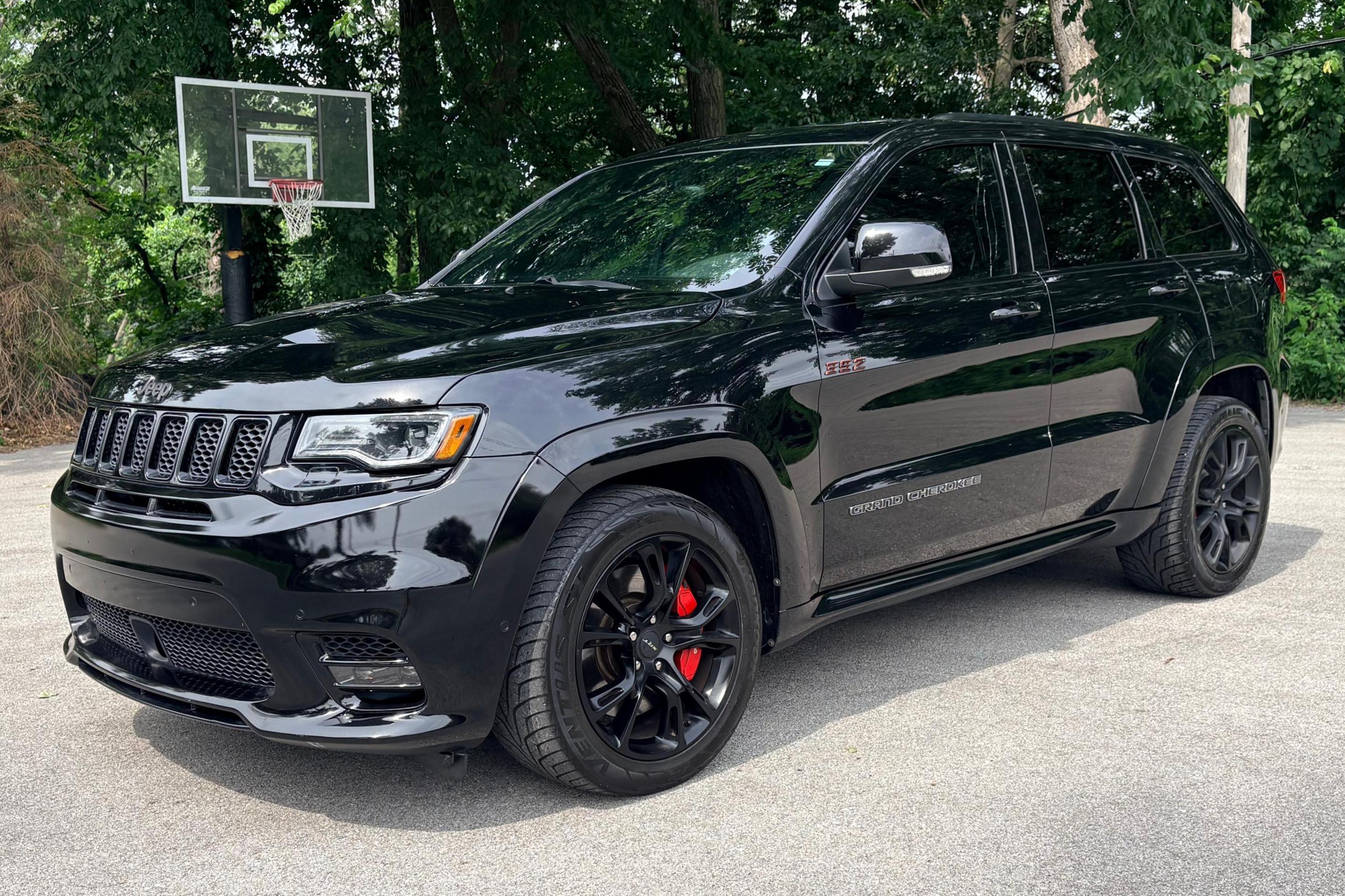 2017 Jeep Grand Cherokee sold at auction for $23,000