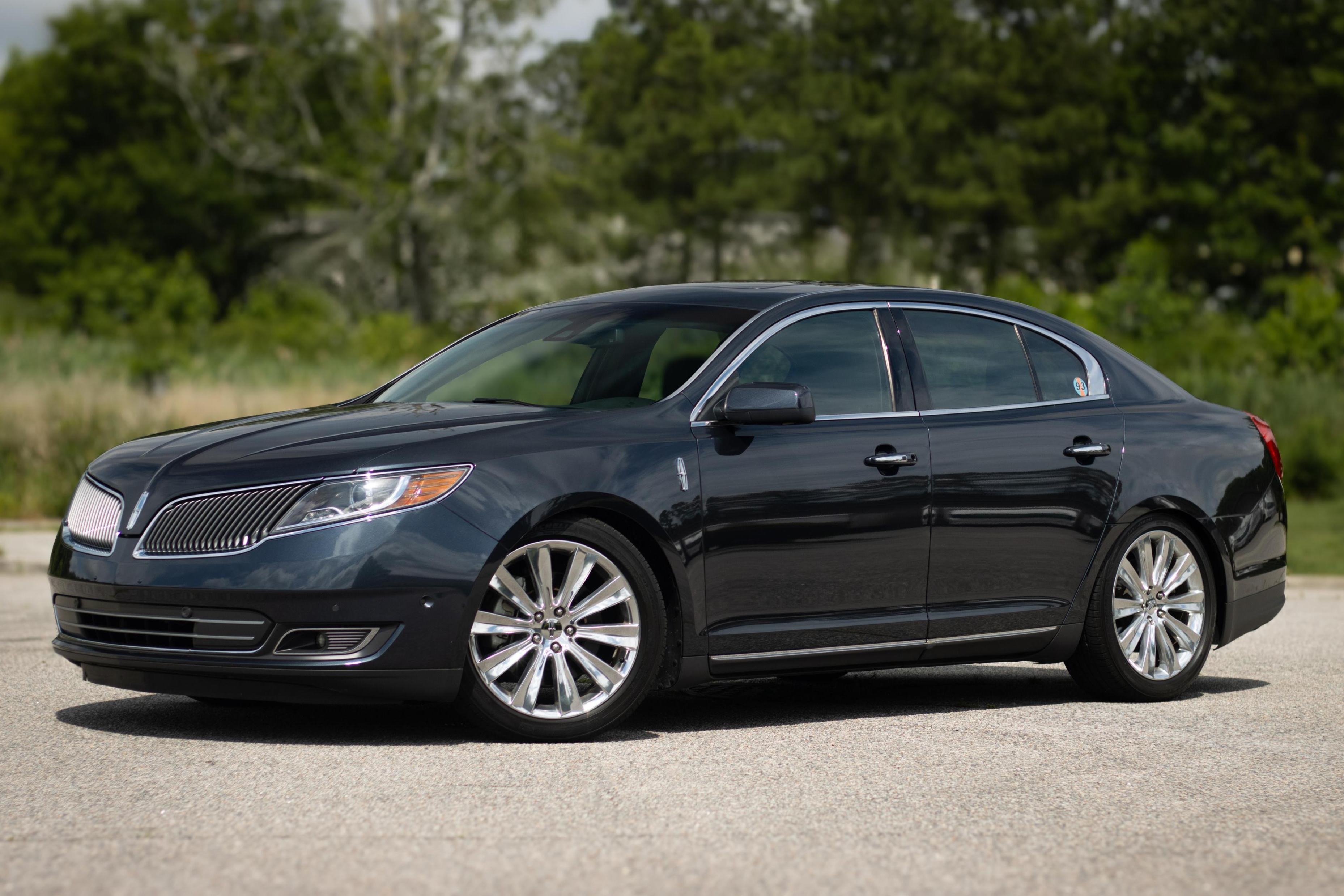 2014 Lincoln Continental sold at auction for $15,000