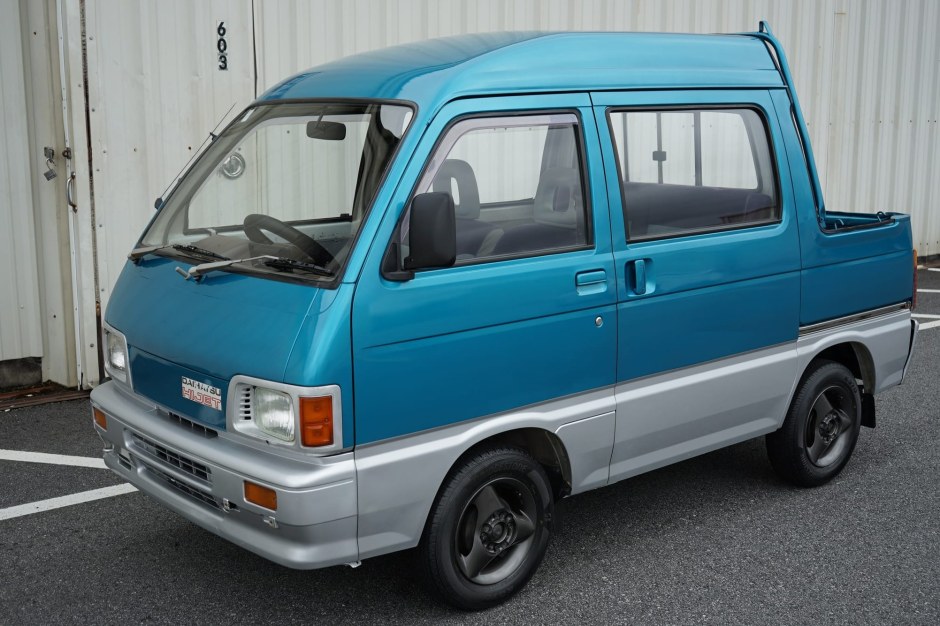 1991 Daihatsu Hijet sold at auction for $4,700