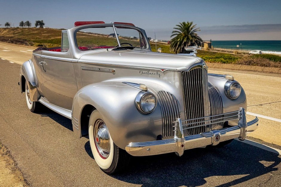 1941 Packard Eight sold at auction for $27,500