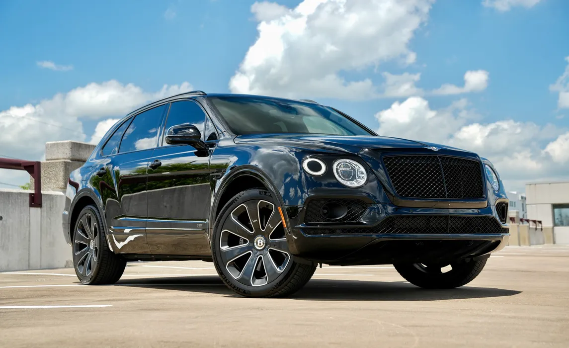2020 Bentley Bentayga sold at auction for $93,000