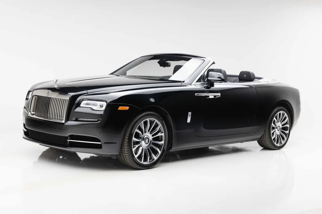 2019 Rolls-Royce Dawn sold at auction for $206,000
