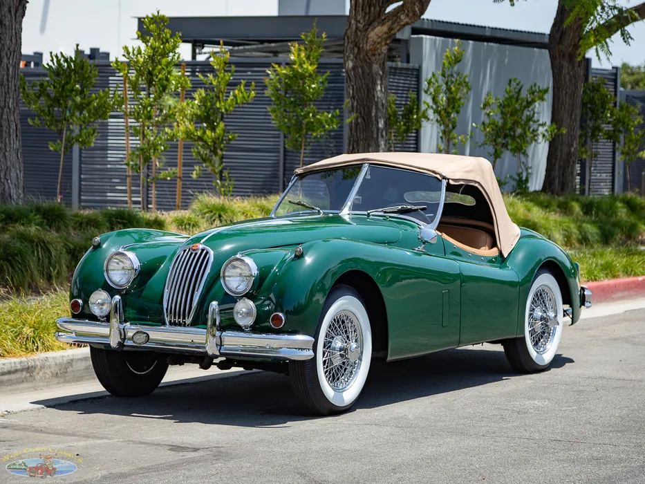 1955 Jaguar XK140 sold at auction for $98,000