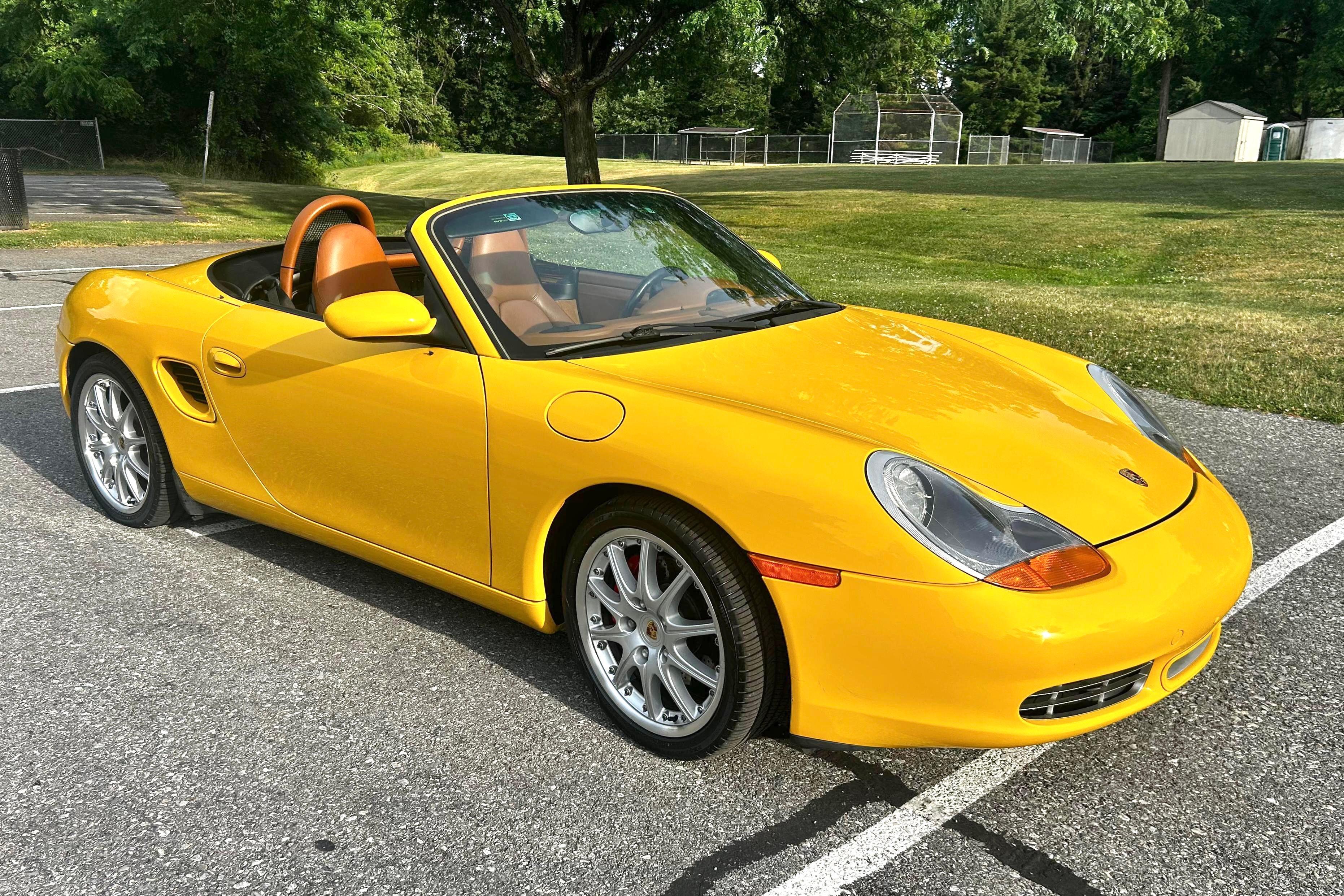 2001 Porsche Boxster sold at auction for $17,986