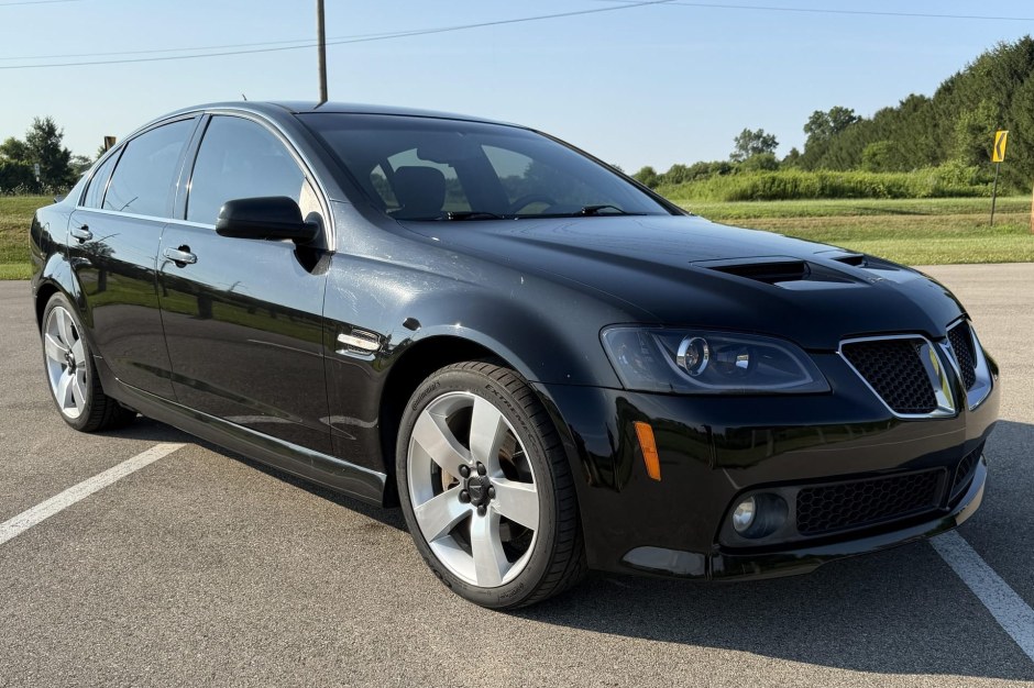 2008 Pontiac G8 sold at auction for $19,000