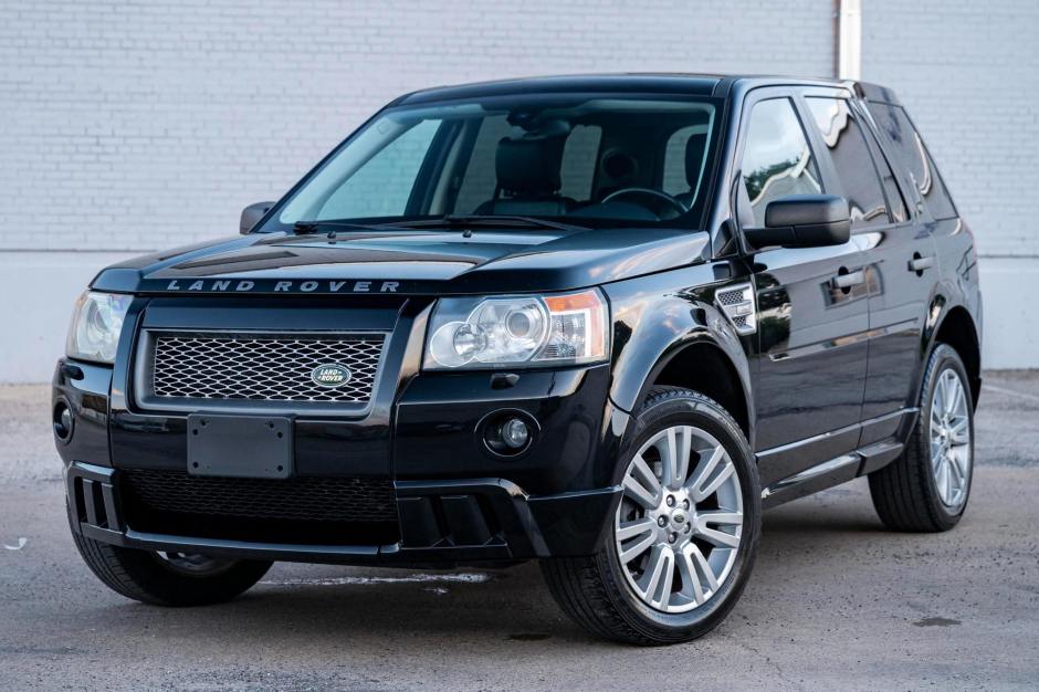 2009 Land Rover Freelander sold at auction for $8,300