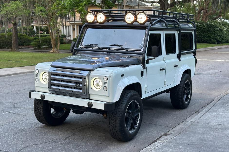 1985 Land Rover Defender sold at auction for $80,000