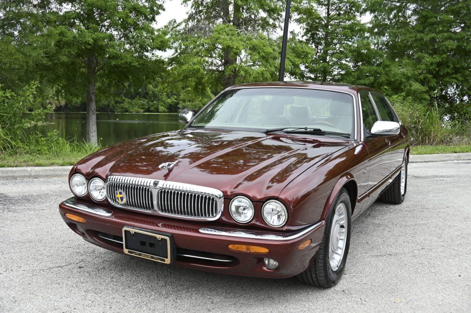 1998 Jaguar XJ sold at auction for $7,600