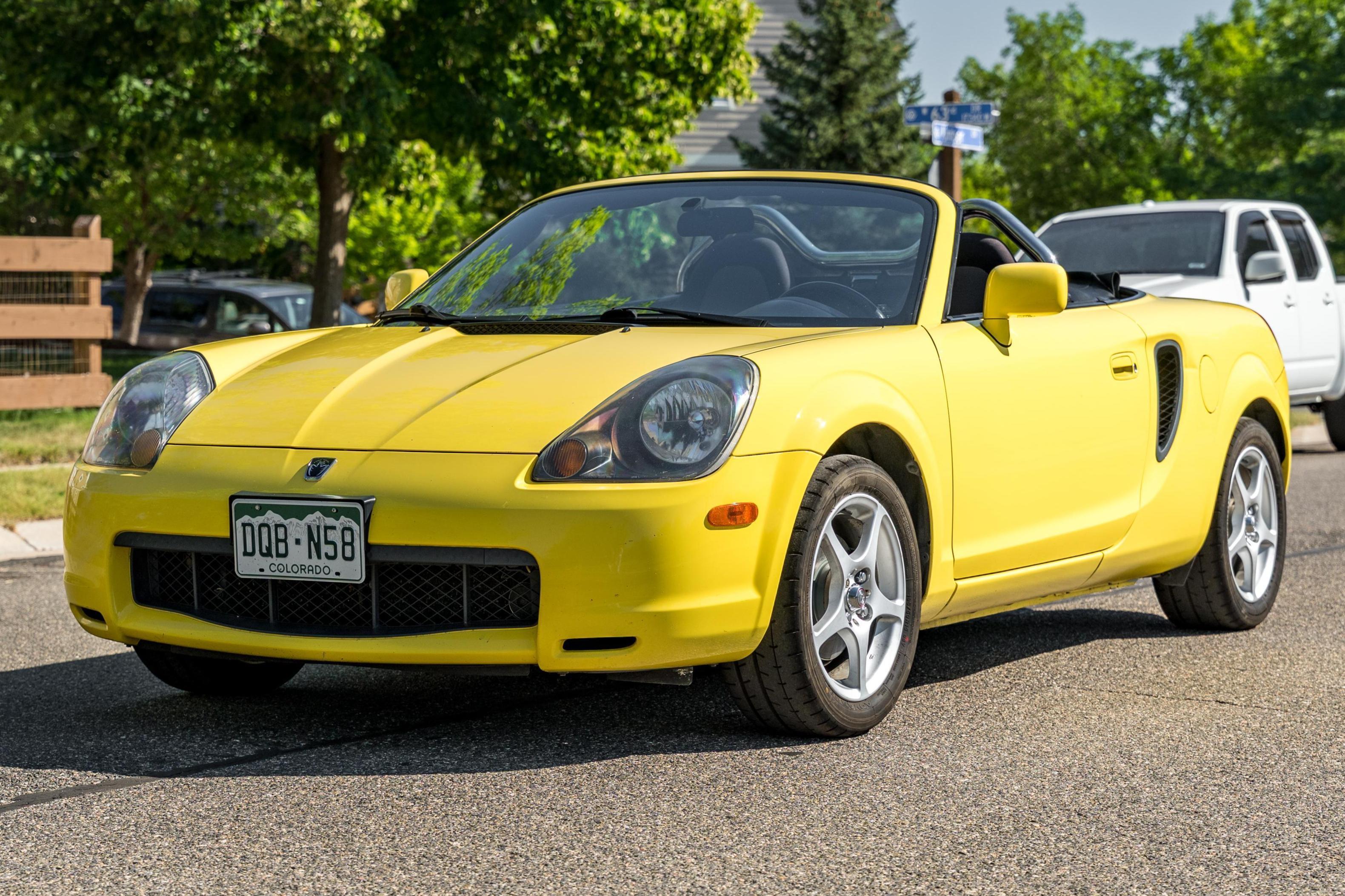 2002 Toyota MR2 sold at auction for $10,800