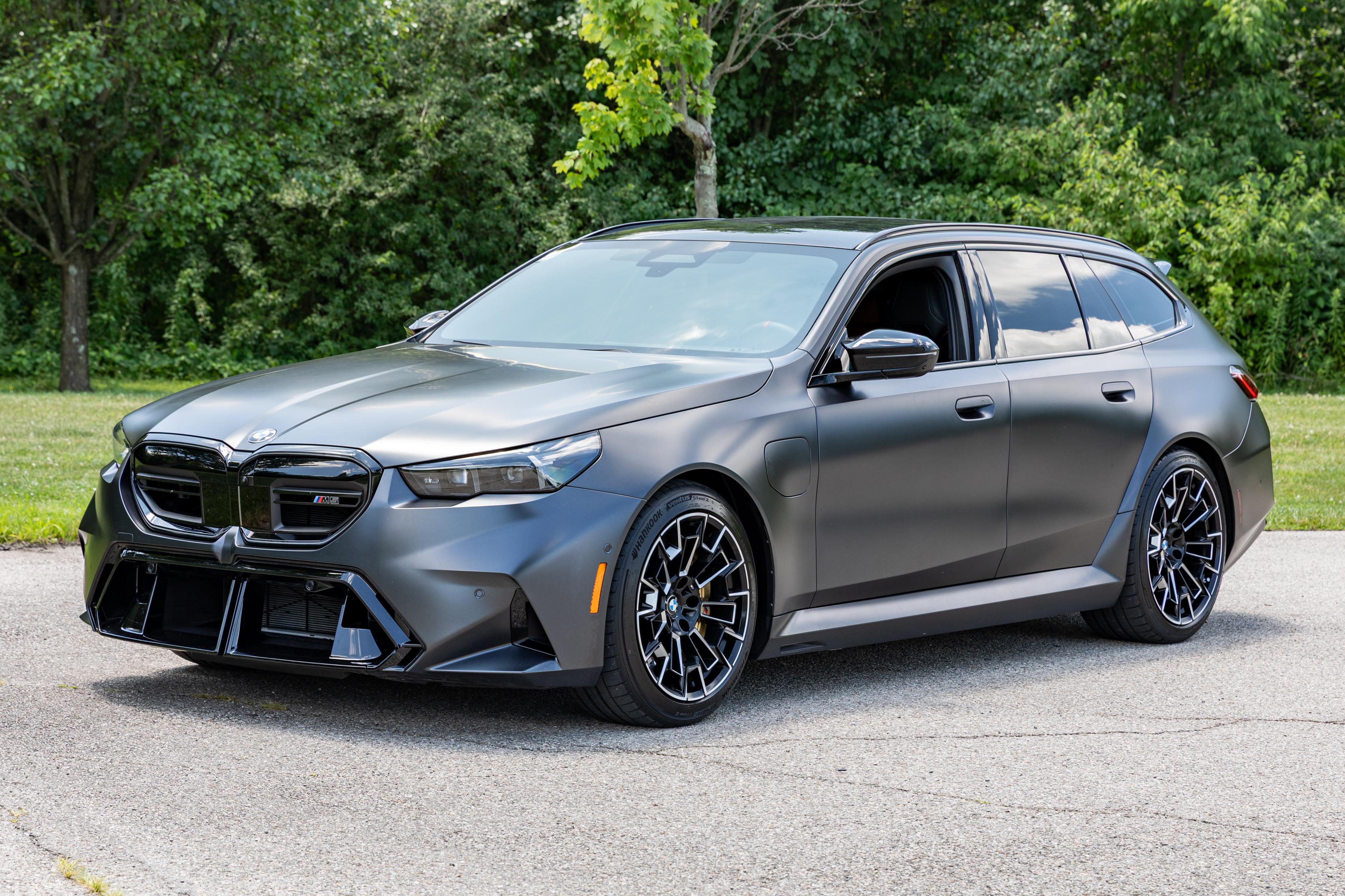 2025 BMW M5 sold at auction for $106,500