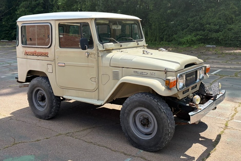 1982 Toyota Land Cruiser 40 Series sold at auction for $17,850