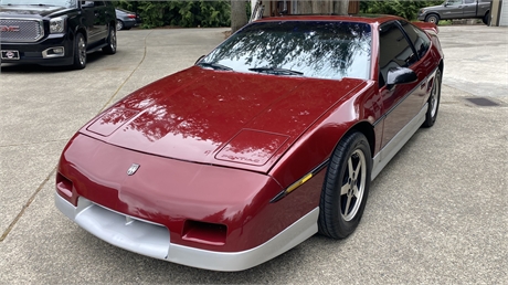 1987 Pontiac Fiero sold at auction for $5,000