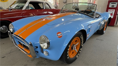 1966 AC Cobra sold at auction for $25,000