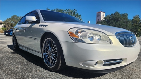 2006 Buick Lucerne sold at auction for $9,705
