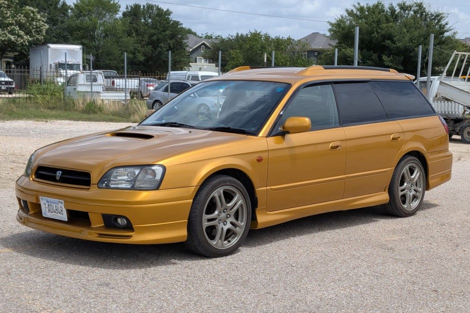 1999 Subaru Legacy sold at auction for $12,500