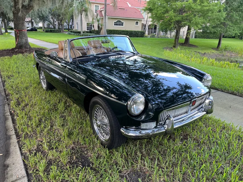 1973 MG B sold at auction for $17,750