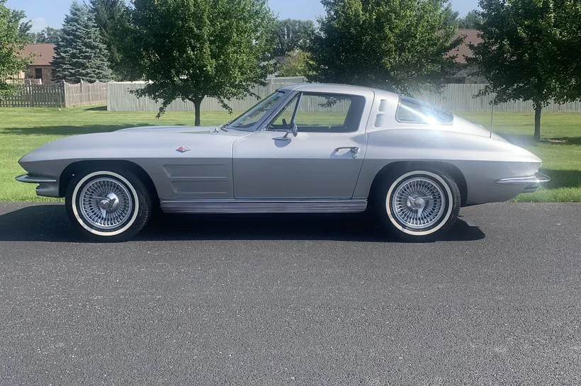 1963 Chevrolet Corvette sold at auction for $150,000
