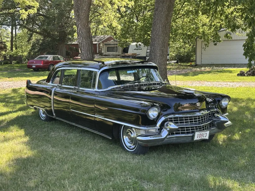 1955 Cadillac Fleetwood sold at auction for $15,000