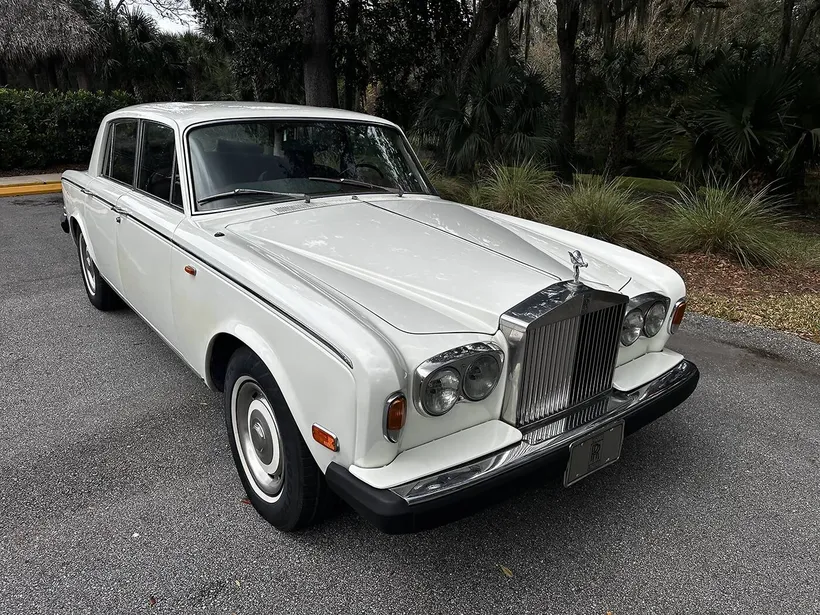 1976 Rolls-Royce Silver Shadow sold at auction for $34,900