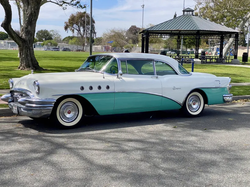 1955 Buick Super sold at auction for $25,000
