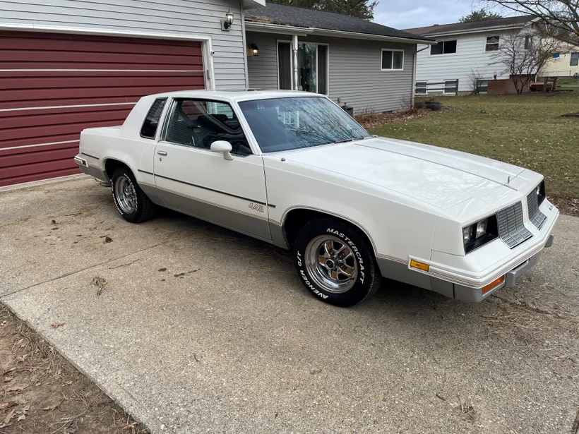 1985 Oldsmobile F-85 sold at auction for $18,250