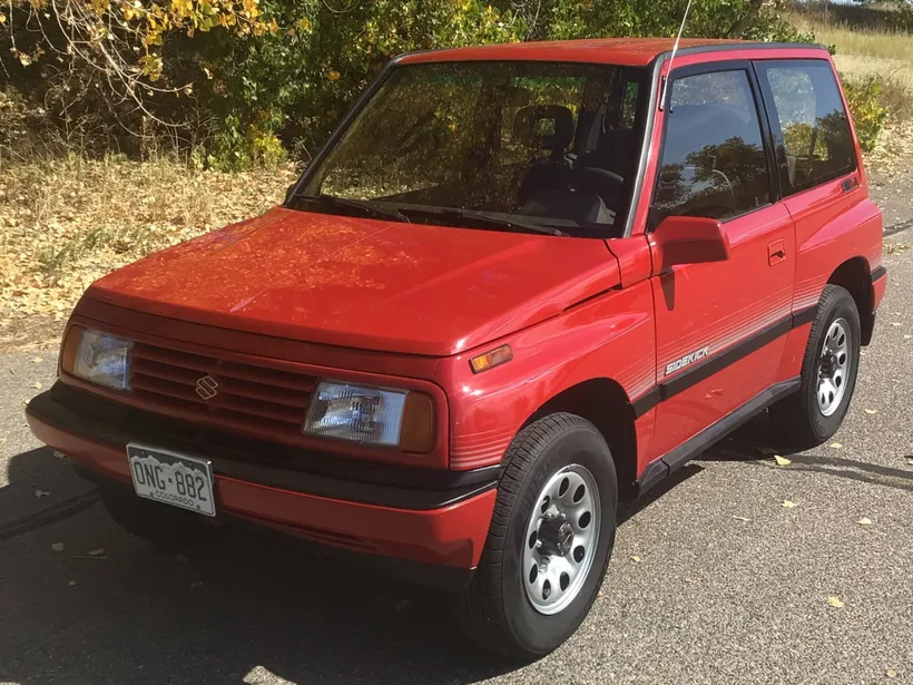 1989 Suzuki Sidekick sold at auction for $5,500