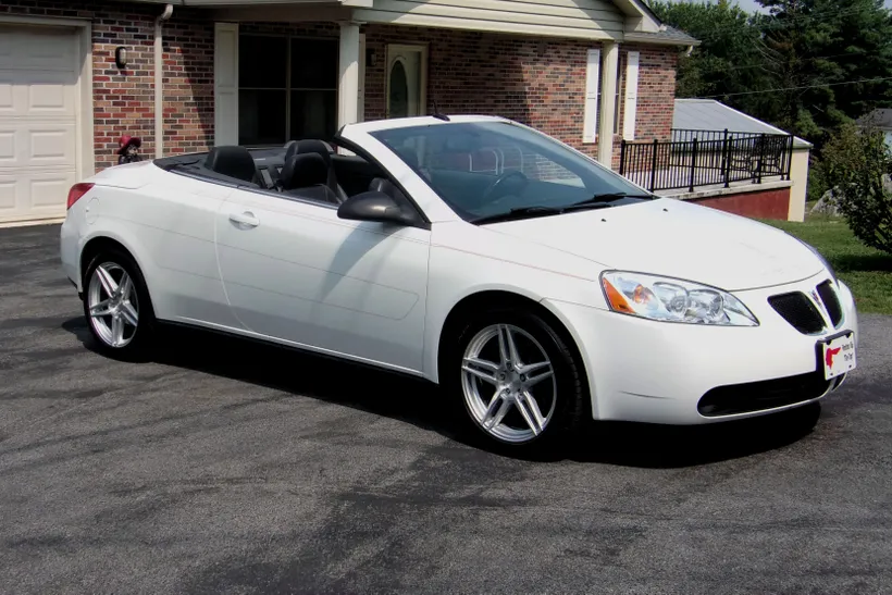 2008 Pontiac G6 sold at auction for $8,400