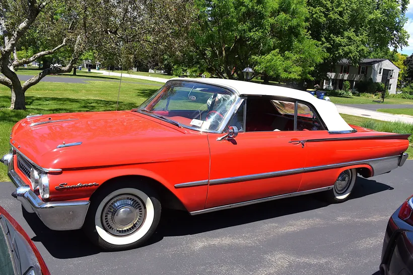 1961 Ford Galaxie sold at auction for $16,900