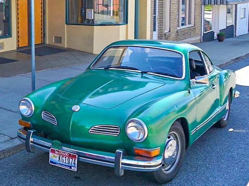 1974 Volkswagen Karmann Ghia sold at auction for $12,000