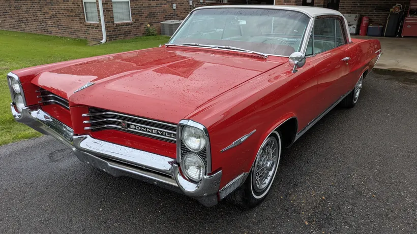 1964 Pontiac Star Chief sold at auction for $17,850