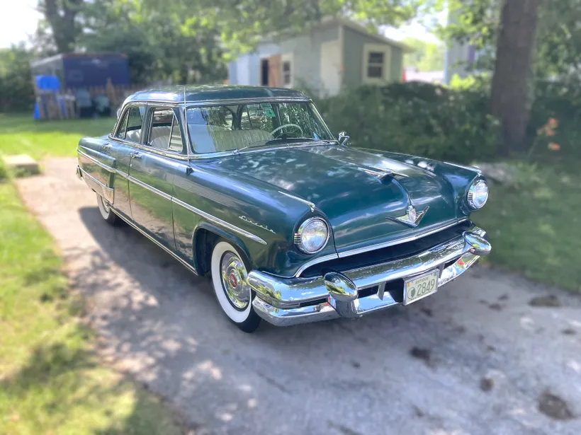 1954 Lincoln Capri sold at auction for $10,000