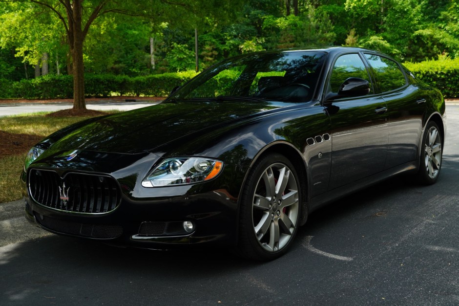 2013 Maserati Quattroporte sold at auction for $25,200