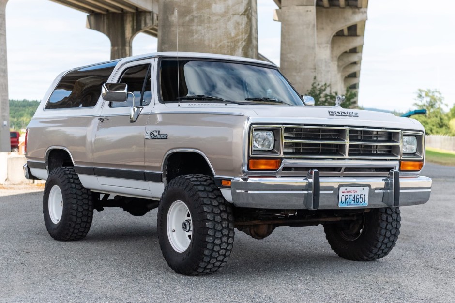 1988 Dodge Ramcharger sold at auction for $21,800