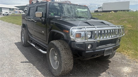 2005 Hummer H2 sold at auction for $12,390