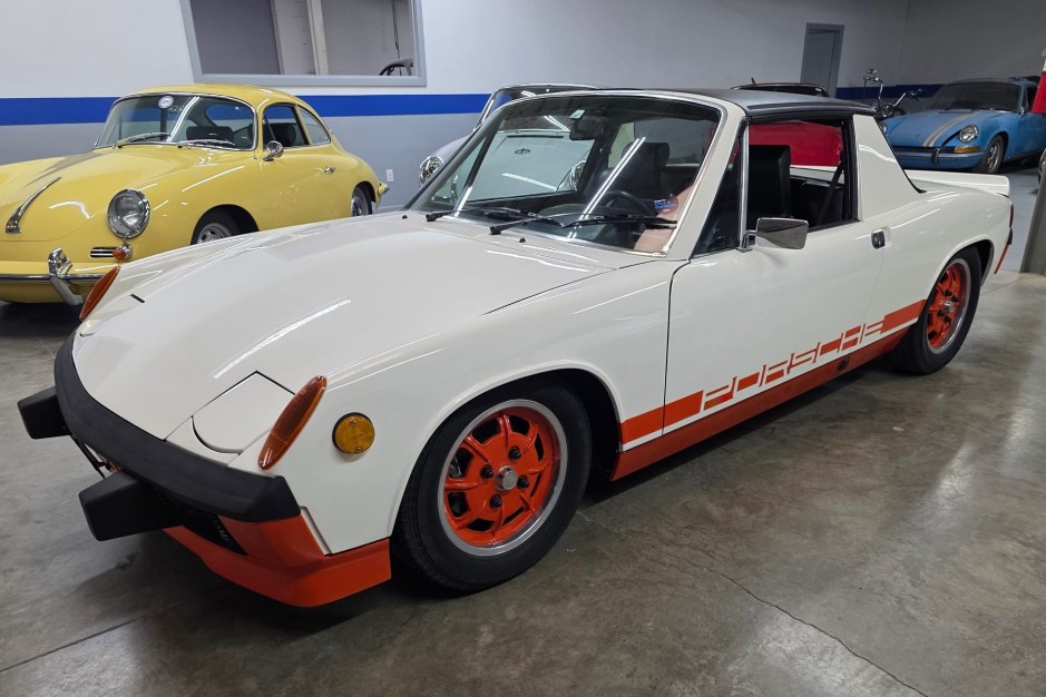1974 Porsche 914 sold at auction for $47,000