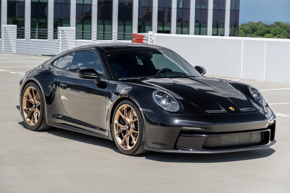2023 Porsche 992 sold at auction for $230,000