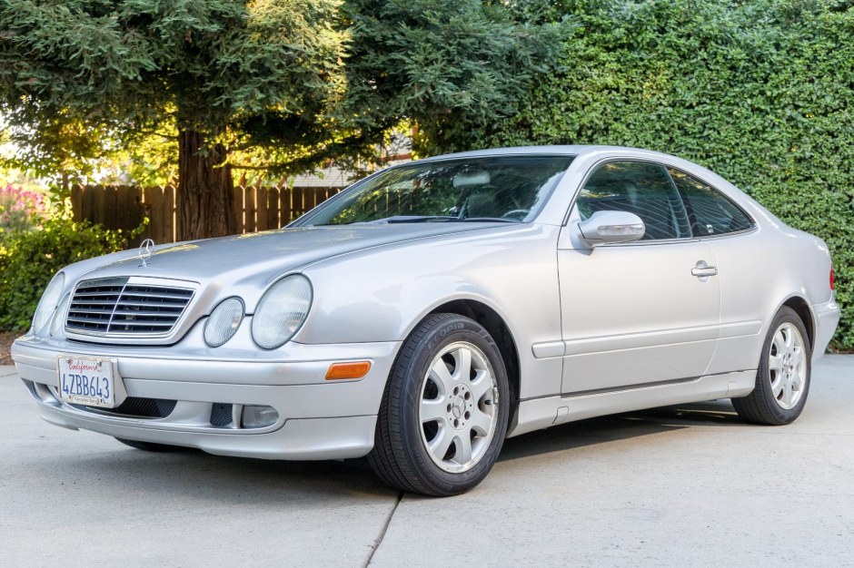 2002 Mercedes-Benz CLK-Class sold at auction for $2,300