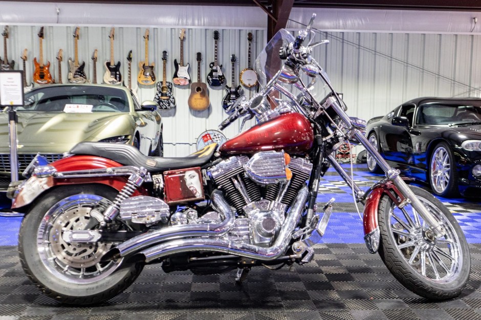 2002 Harley-Davidson Dyna sold at auction for $2,750