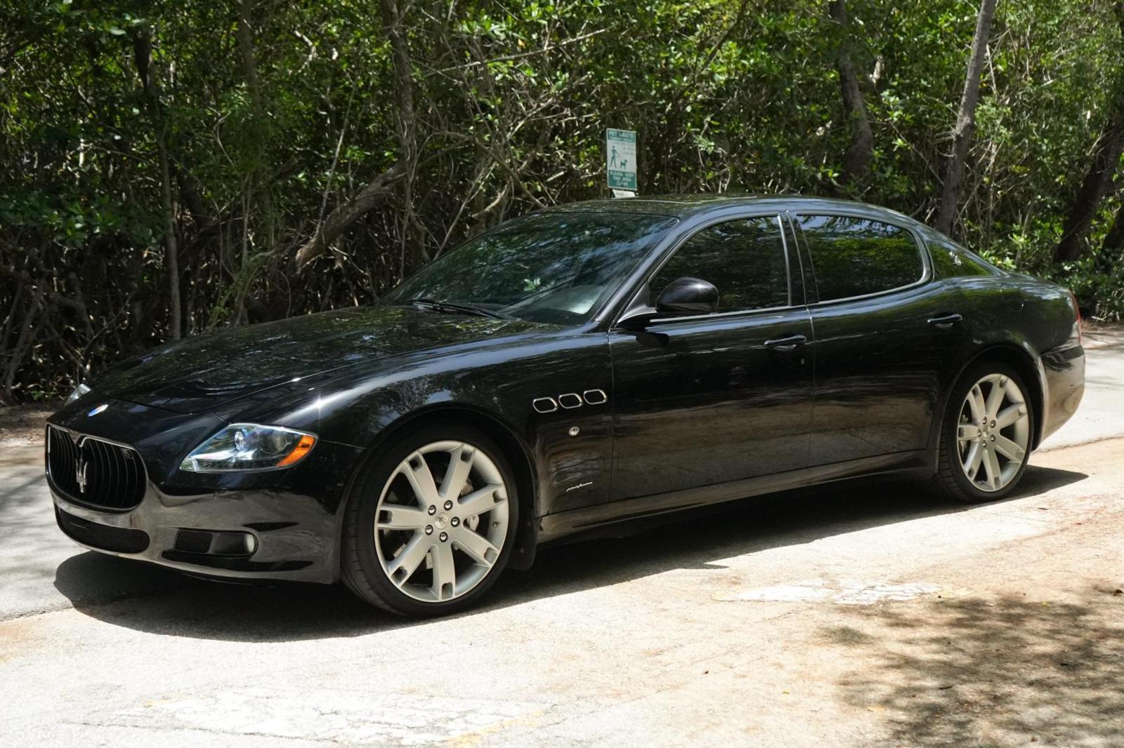 2011 Maserati Quattroporte sold at auction for $12,700